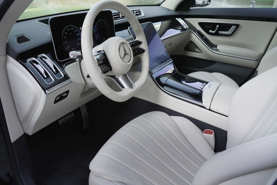 Mercedes Benz S Class 2023 4