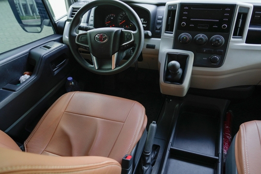 Toyota Hiace 11 Personen 2022 3