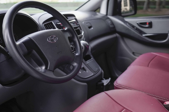 Hyundai H1 (11 pasajeros) 3