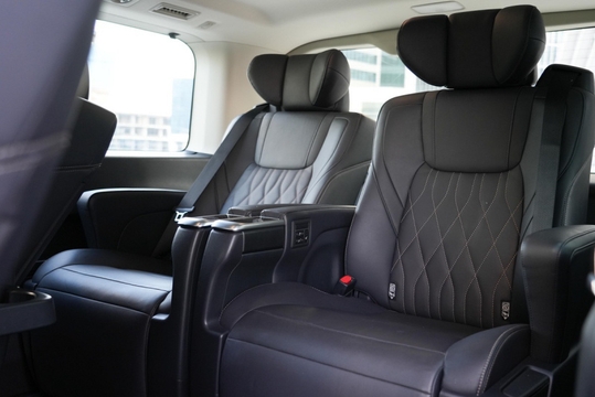 Toyota Granvia 2023 3