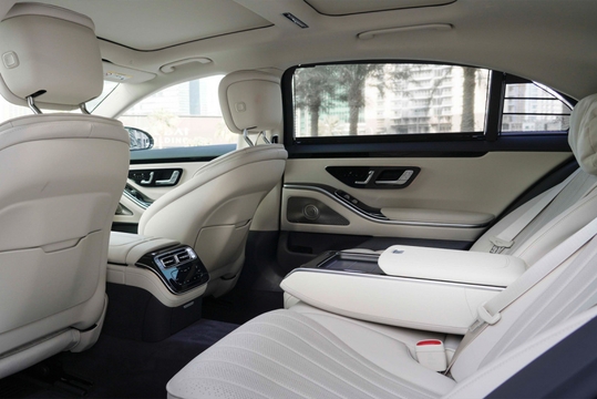 Mercedes Benz S Class 2023 4