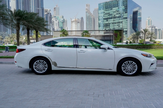 Lexus ES350 3