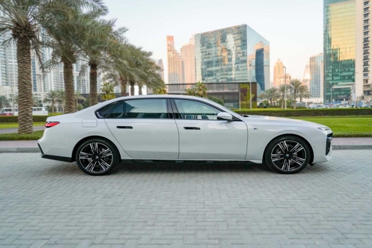 BMW 735 Li 2023 2
