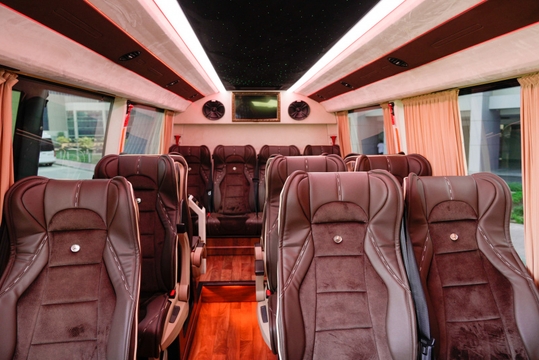 Mercedes Benz Sprinter 2022 (19 pax) 3