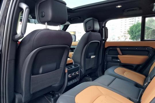 Land Rover Defender X V6 2024 4