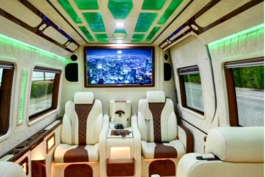 Mercedes Benz Sprinter 2024 (8pax) 2