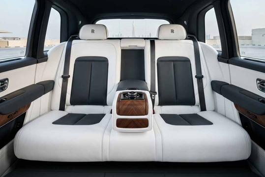 Rolls Royce Cullinan Black Badge 4